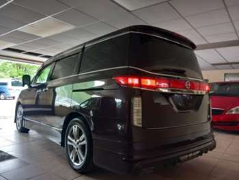Used Nissan Elgrand 2011 for sale - 71088421: Photo