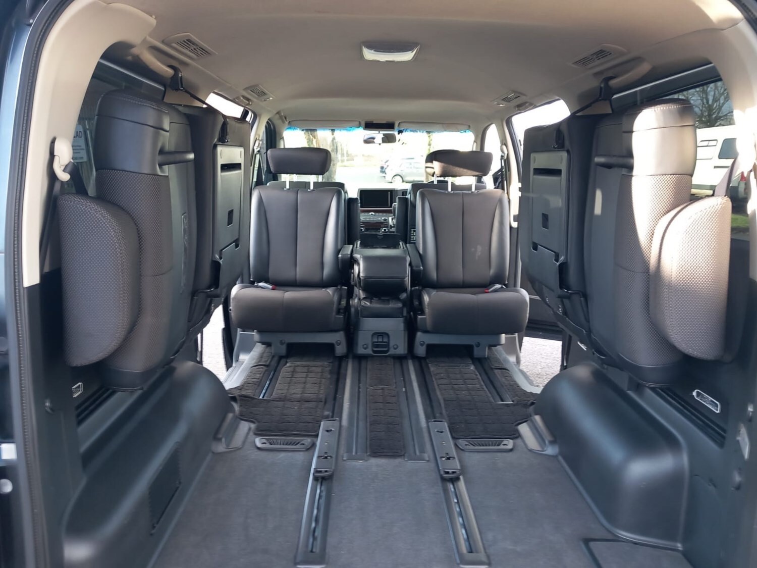 Used Nissan Elgrand 2005 for sale - 76316562: Photo 14