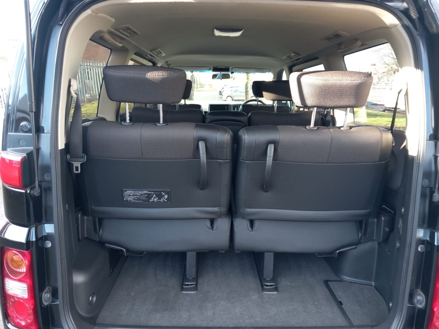 Used Nissan Elgrand 2005 for sale - 76316562: Photo 22