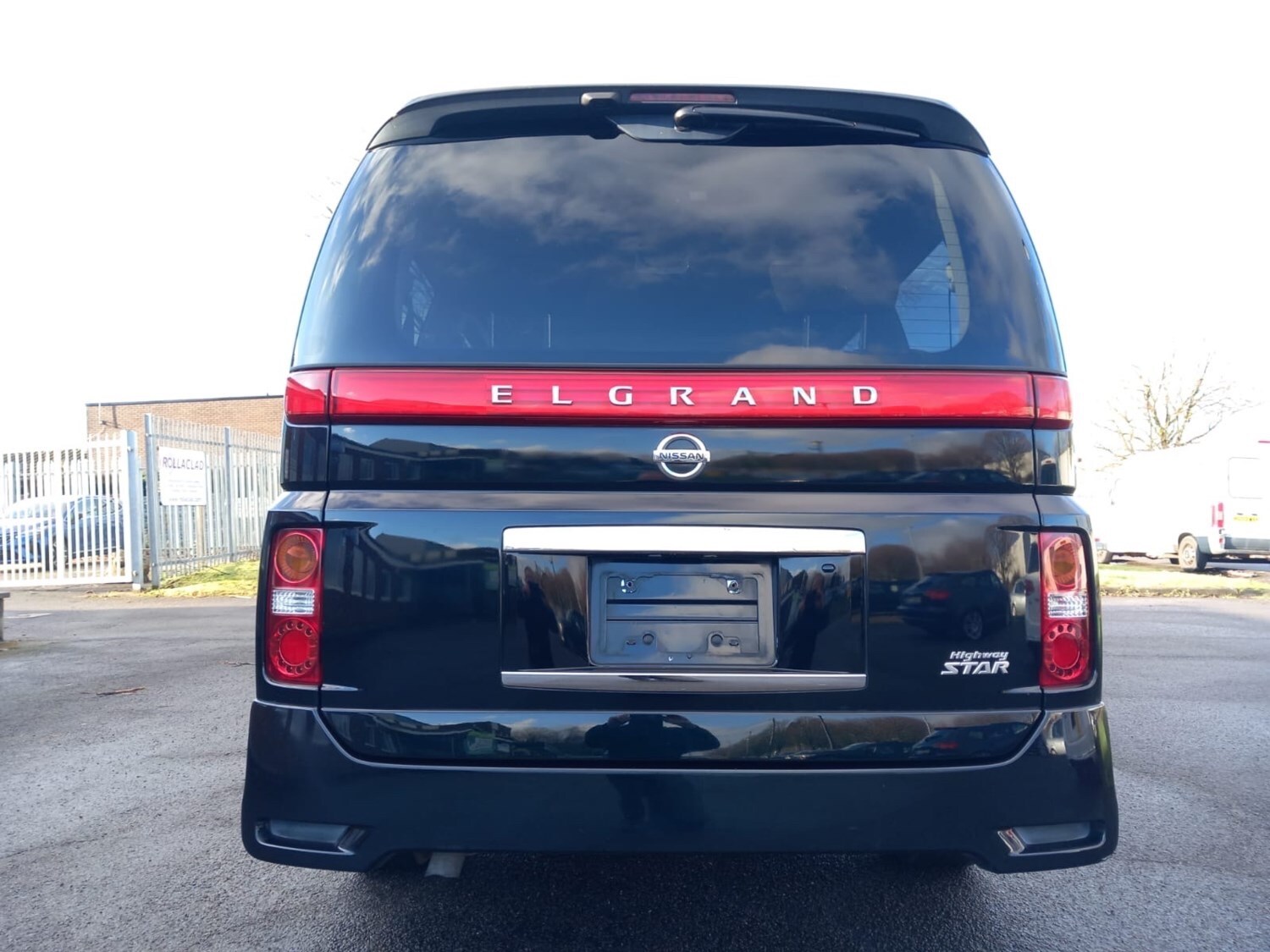 Used Nissan Elgrand 2005 for sale - 76316562: Photo 32