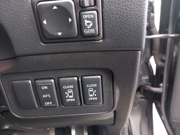 Used Nissan Elgrand 2009 for sale - 74683204: Photo 6