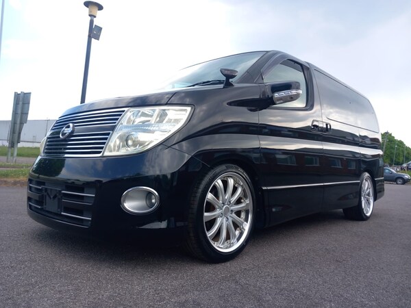 Used Nissan Elgrand 2009 for sale - 74683204: Photo 8