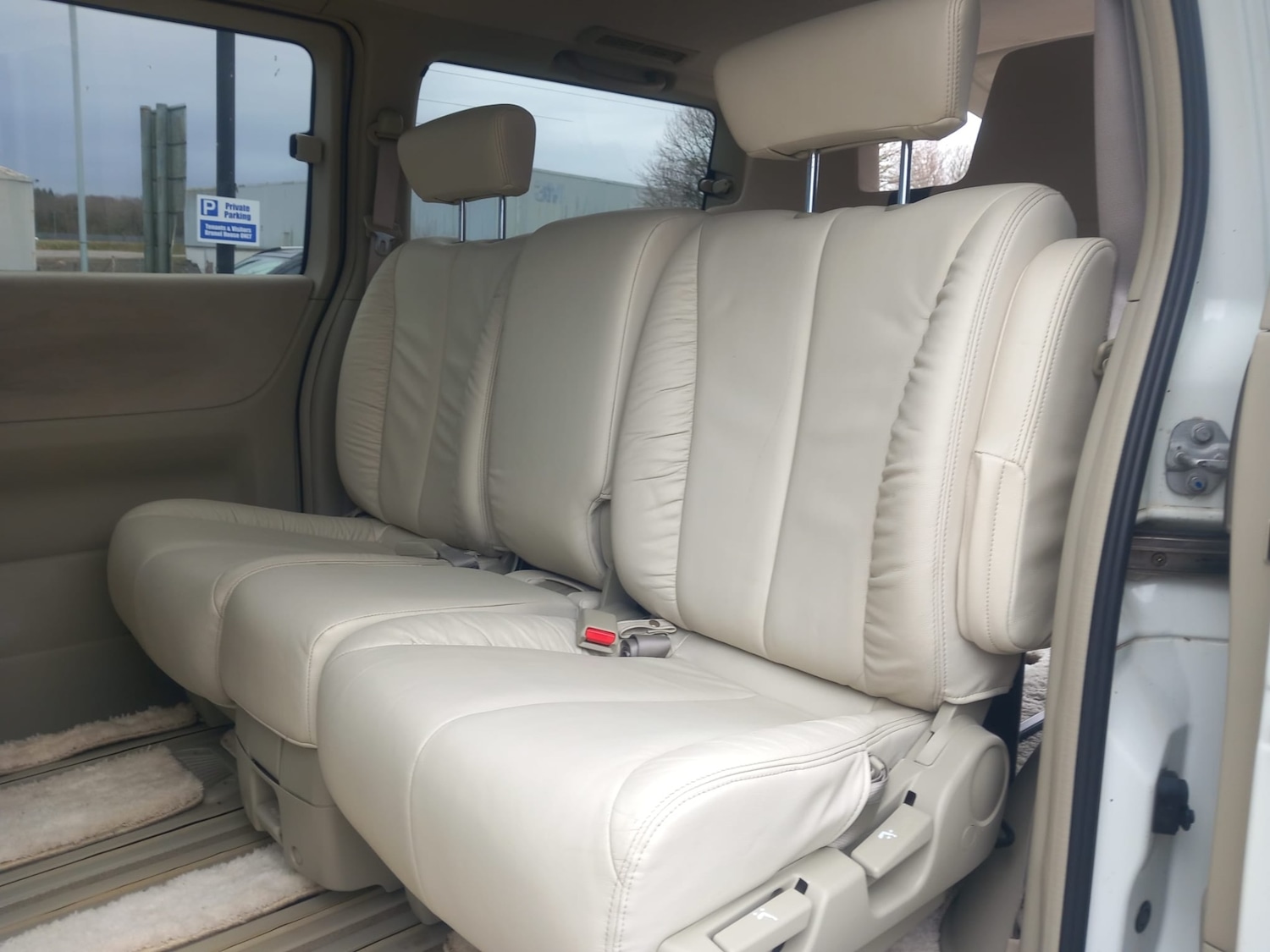 Used Nissan Elgrand 2017 for sale - 77663052: Photo 22