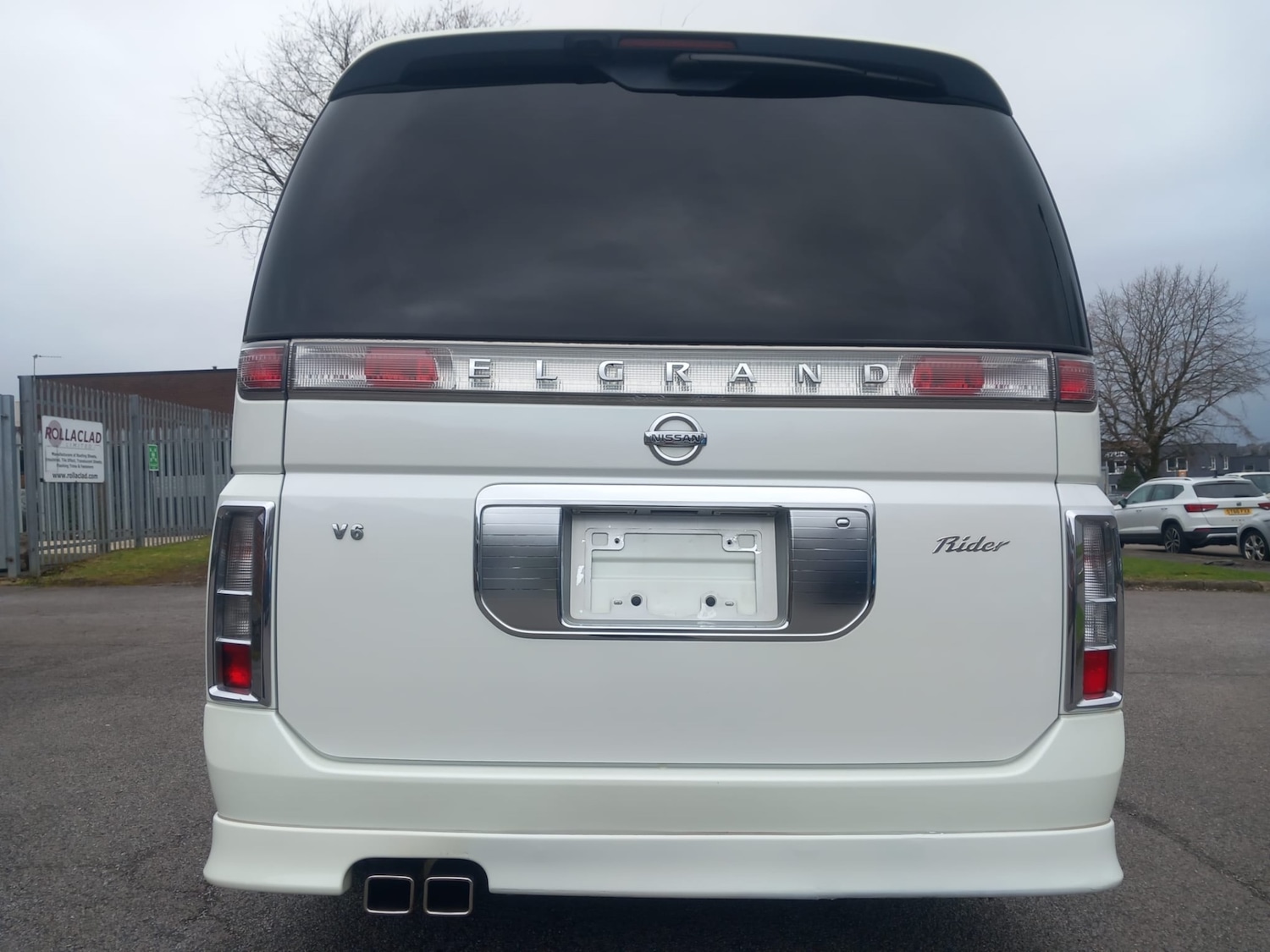 Used Nissan Elgrand 2017 for sale - 77663052: Photo 33