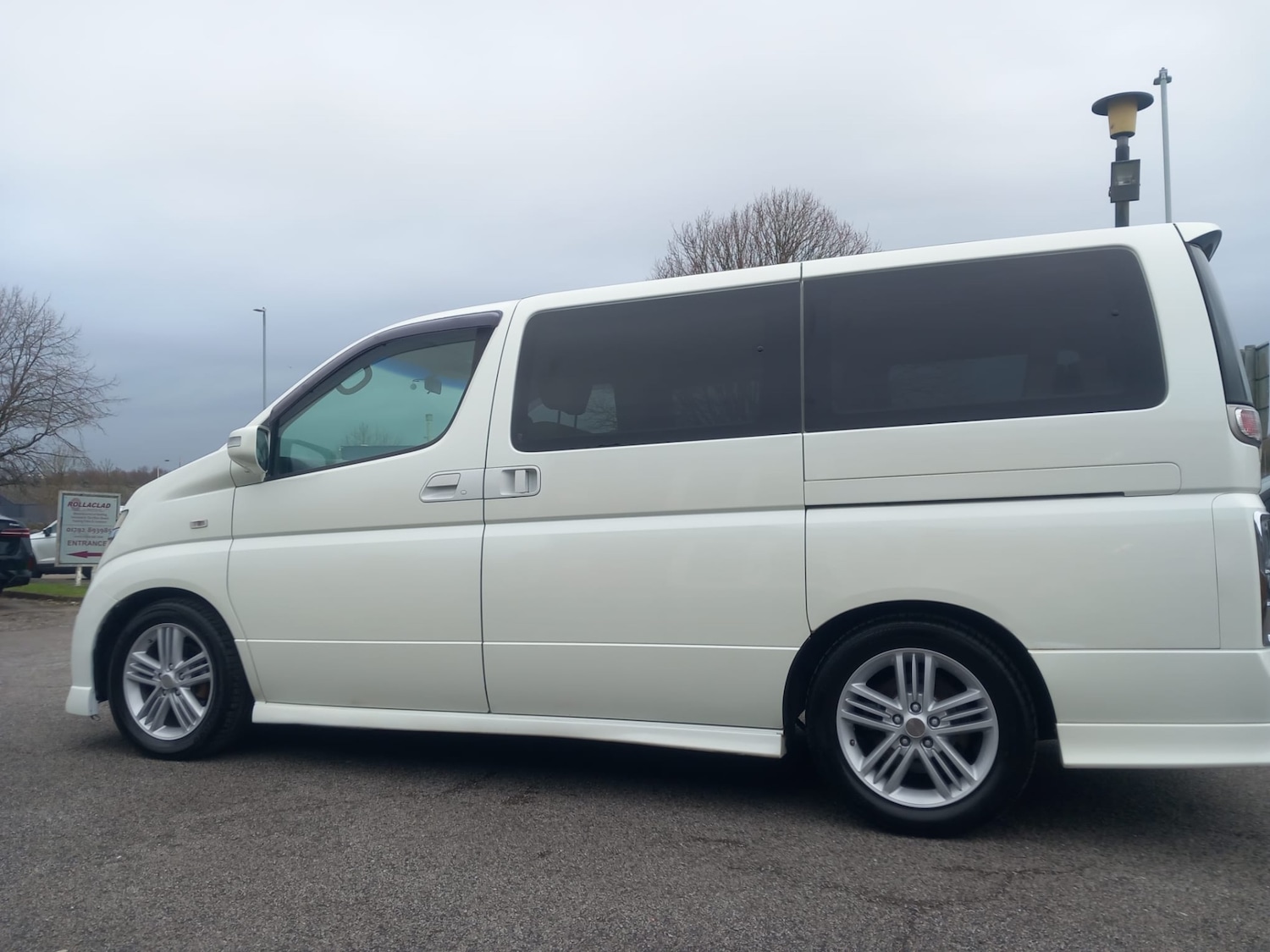 Used Nissan Elgrand 2017 for sale - 77663052: Photo 35
