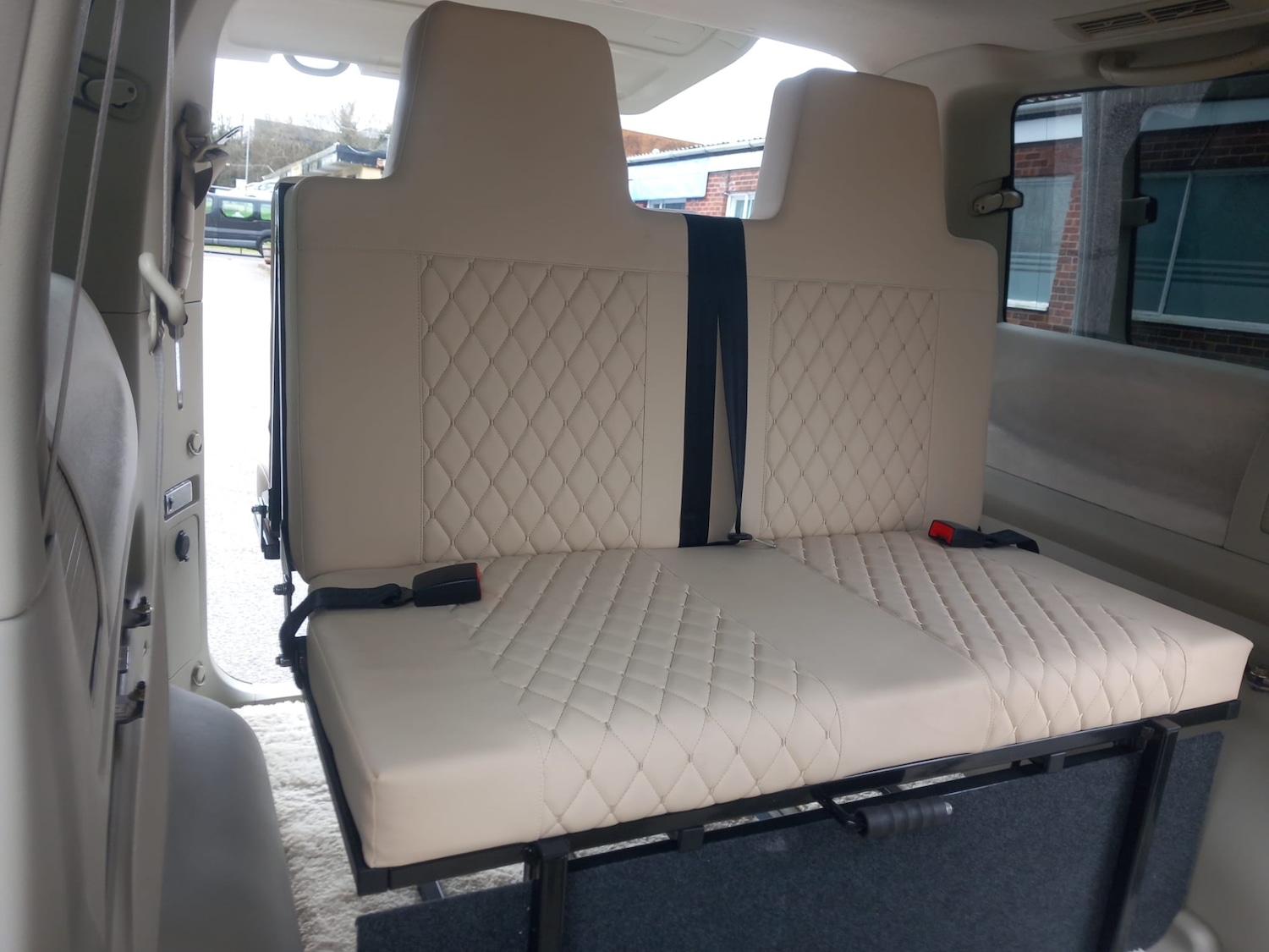 Used Nissan Elgrand 2017 for sale - 77663052: Photo 5