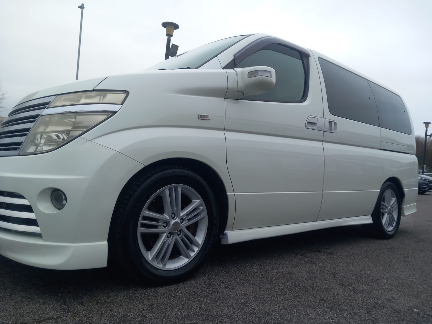 Used Nissan Elgrand 2017 for sale - 77663052: Photo 7