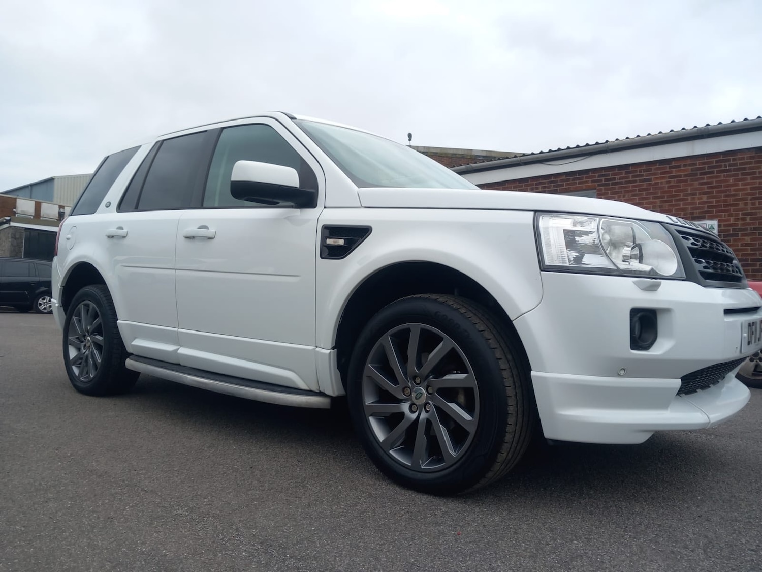 Used Land Rover Freelander 2011 for sale - 78107008: Photo 2