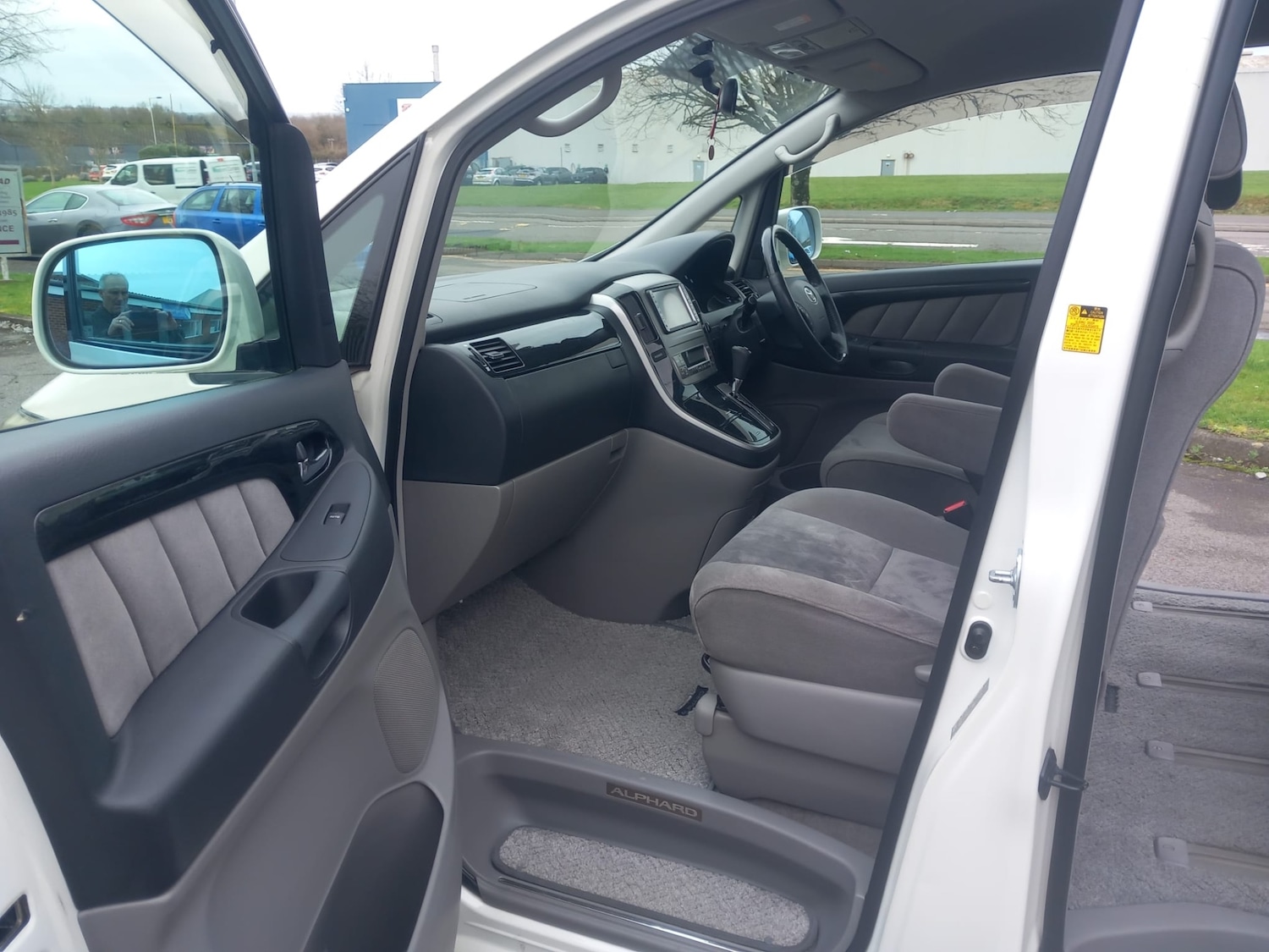 Used Toyota Alphard 2025 for sale - 77730532: Photo 12