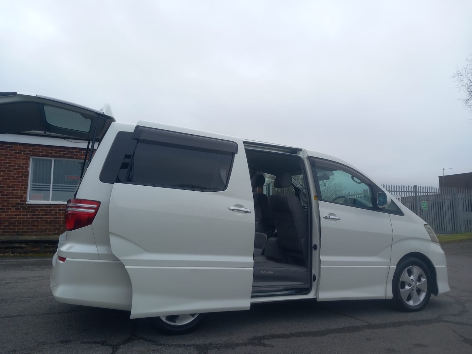 Used Toyota Alphard 2025 for sale - 77730532: Photo 7