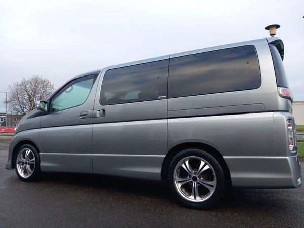 Used Nissan Elgrand 2004 for sale - 73056105: Photo 14