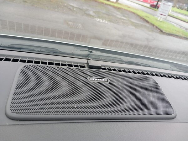 Used Nissan Elgrand 2004 for sale - 73056105: Photo 24