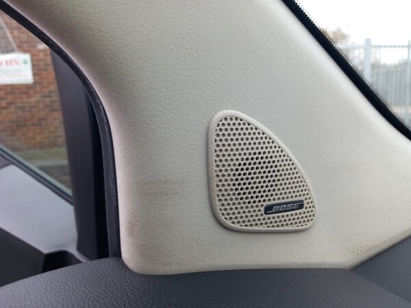 Used Nissan Elgrand 2004 for sale - 73056105: Photo 32