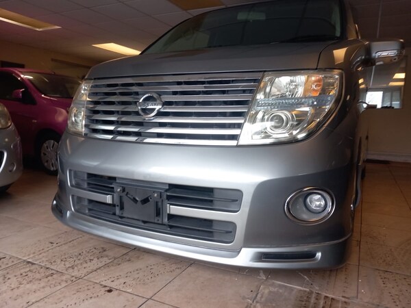 Used Nissan Elgrand 2004 for sale - 73056105: Photo 34