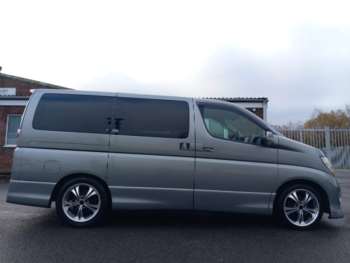 Used Nissan Elgrand 2004 for sale - 73056105: Photo