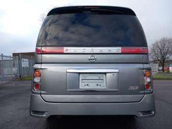 Used Nissan Elgrand 2004 for sale - 73056105: Photo