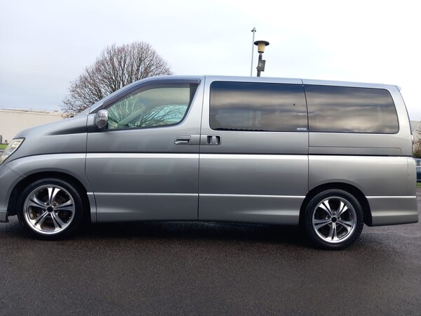 Used Nissan Elgrand 2004 for sale - 73056105: Photo 7