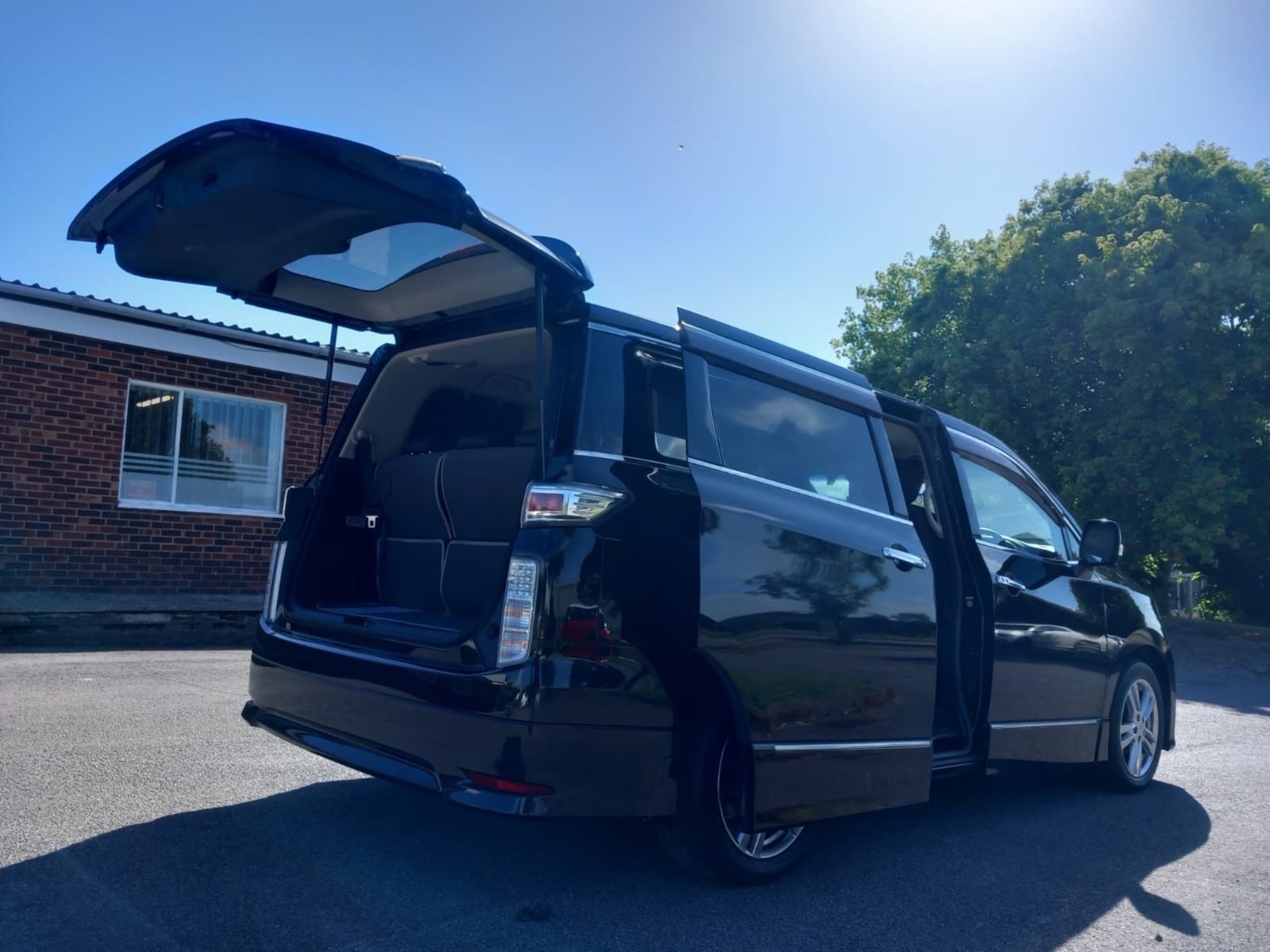 Used Nissan Elgrand 2010 for sale - 76309888: Photo 13