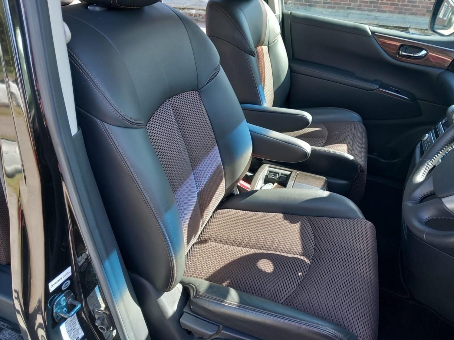 Used Nissan Elgrand 2010 for sale - 76309888: Photo 14