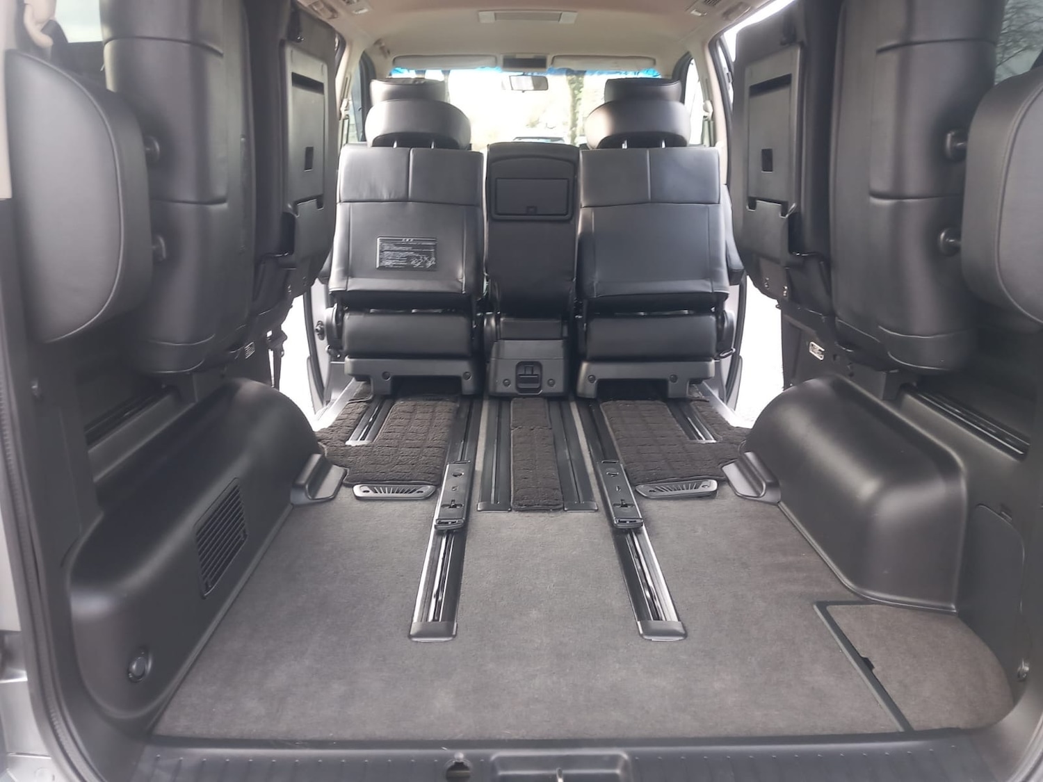 Used Nissan Elgrand 2025 for sale - 77283640: Photo 11