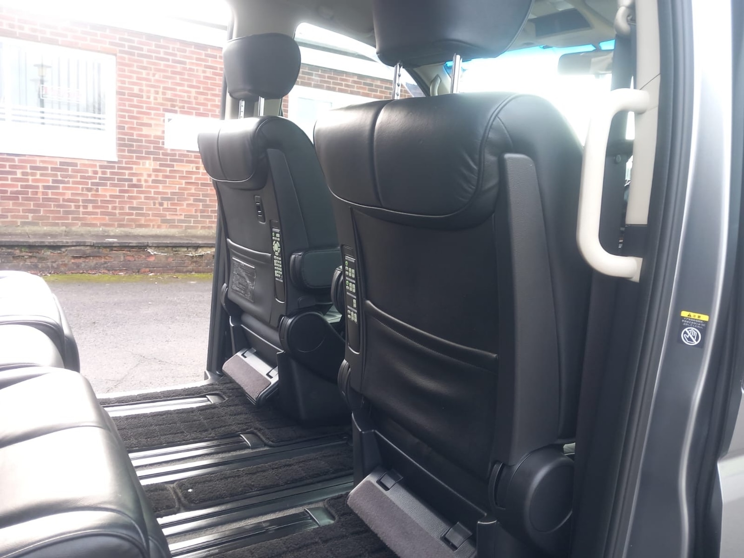 Used Nissan Elgrand 2025 for sale - 77283640: Photo 14