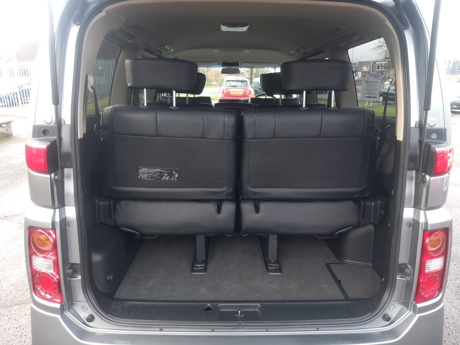 Used Nissan Elgrand 2025 for sale - 77283640: Photo 17