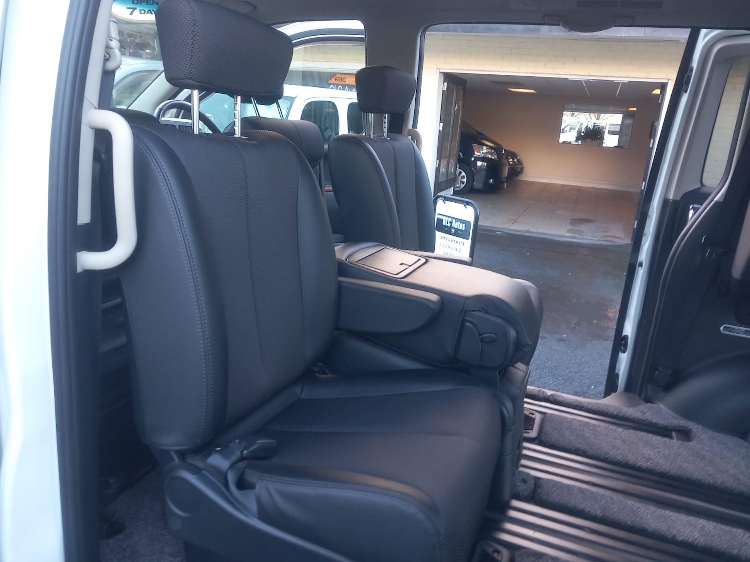 Used Nissan Elgrand 2025 for sale - 76791349: Photo 13