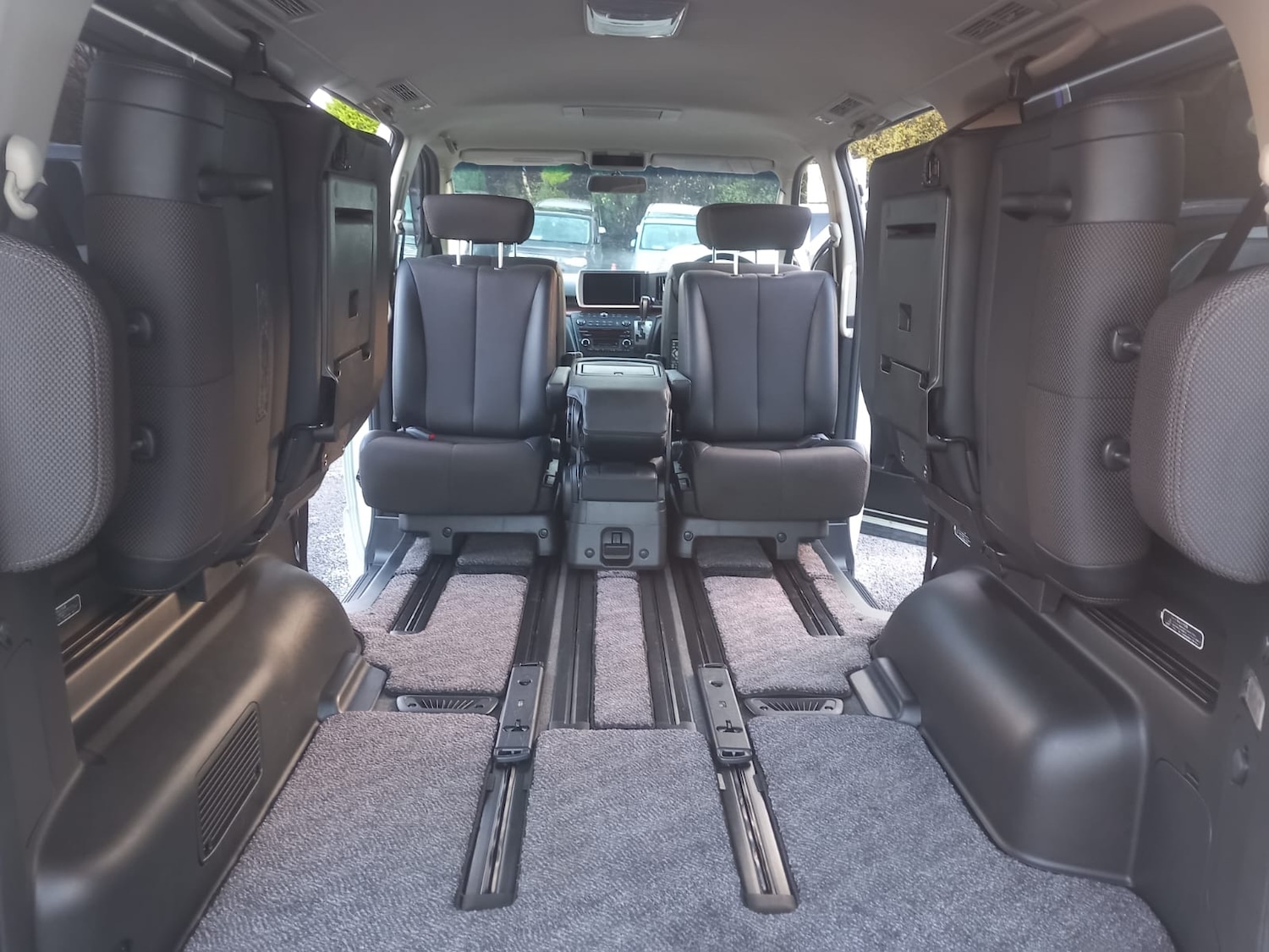 Used Nissan Elgrand 2025 for sale - 76791349: Photo 14