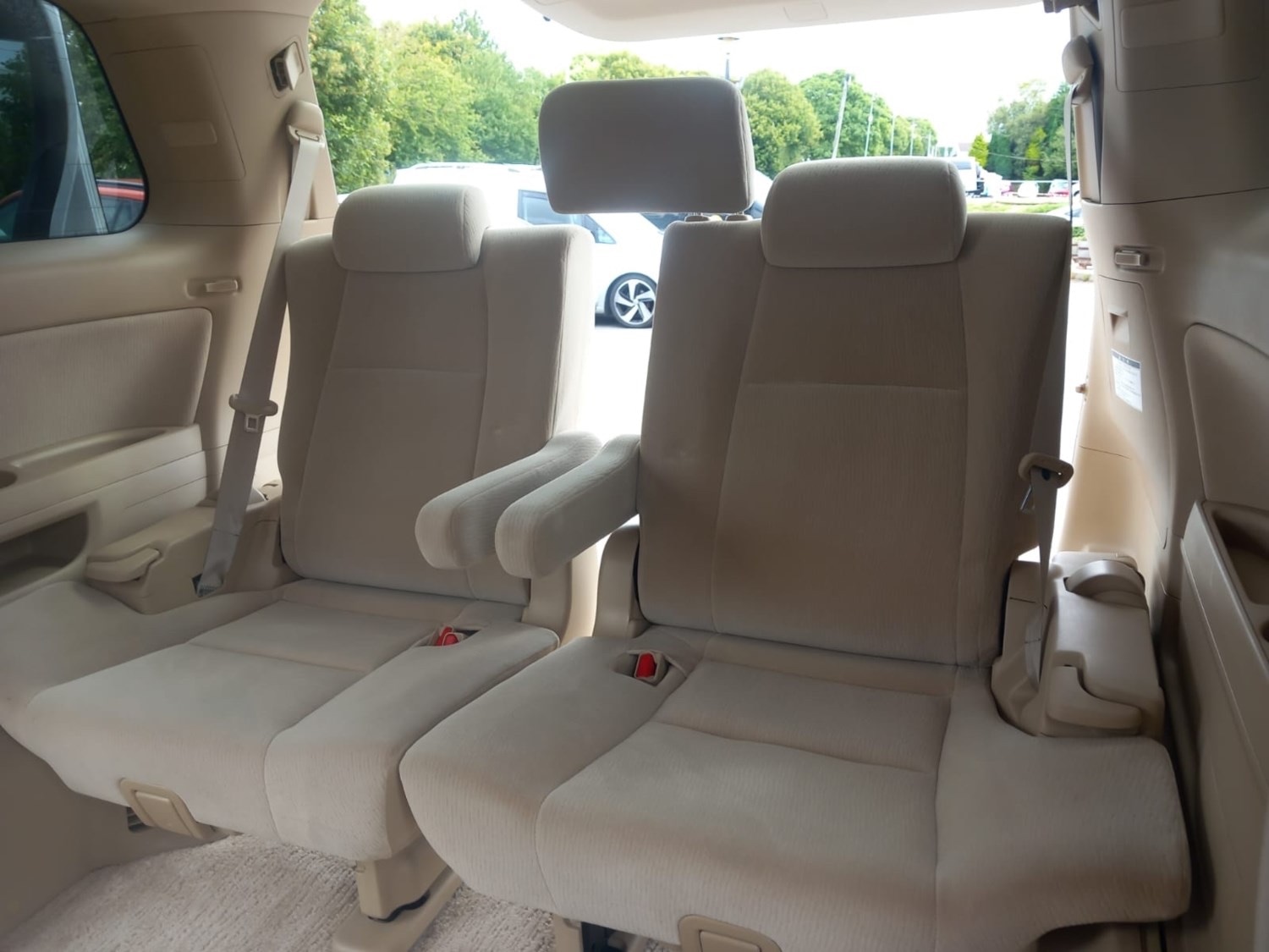 Used Toyota Vellfire 2012 for sale - 76319227: Photo 24