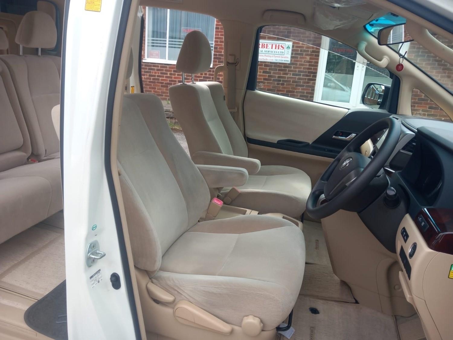 Used Toyota Vellfire 2012 for sale - 76319227: Photo 28