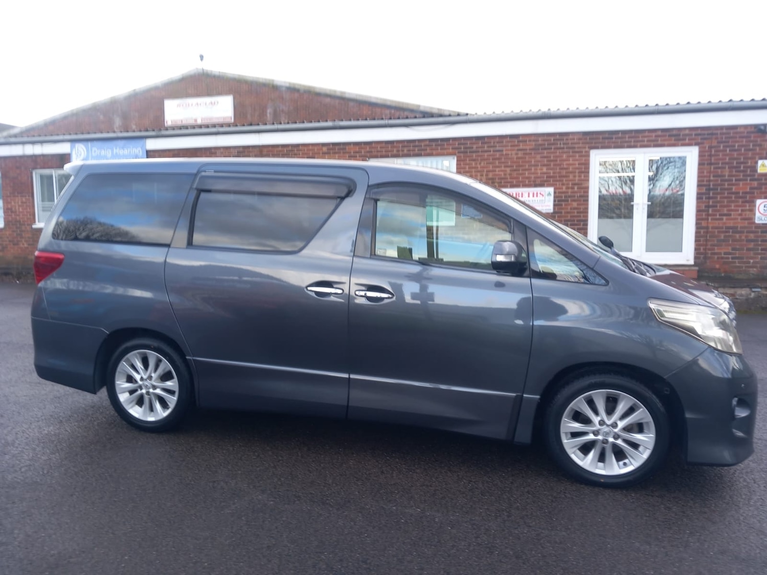 Used Toyota Alphard 2025 for sale - 77568579: Photo 11