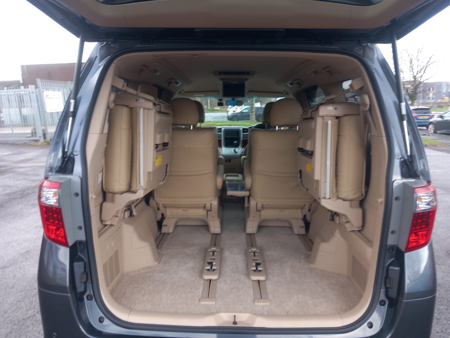 Used Toyota Alphard 2025 for sale - 77568579: Photo 19