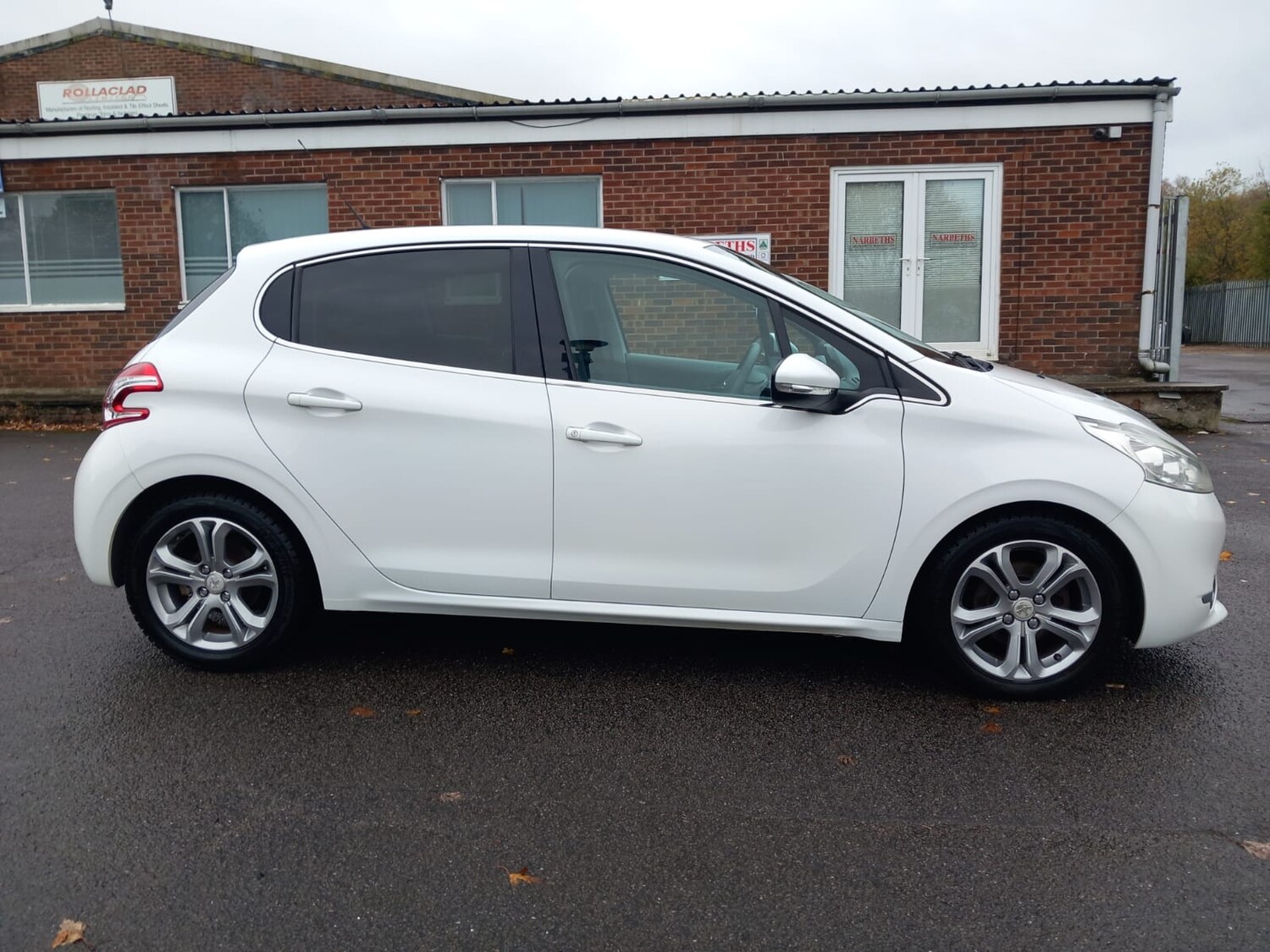 Used Peugeot 208 2012 for sale - 76401956: Photo 15