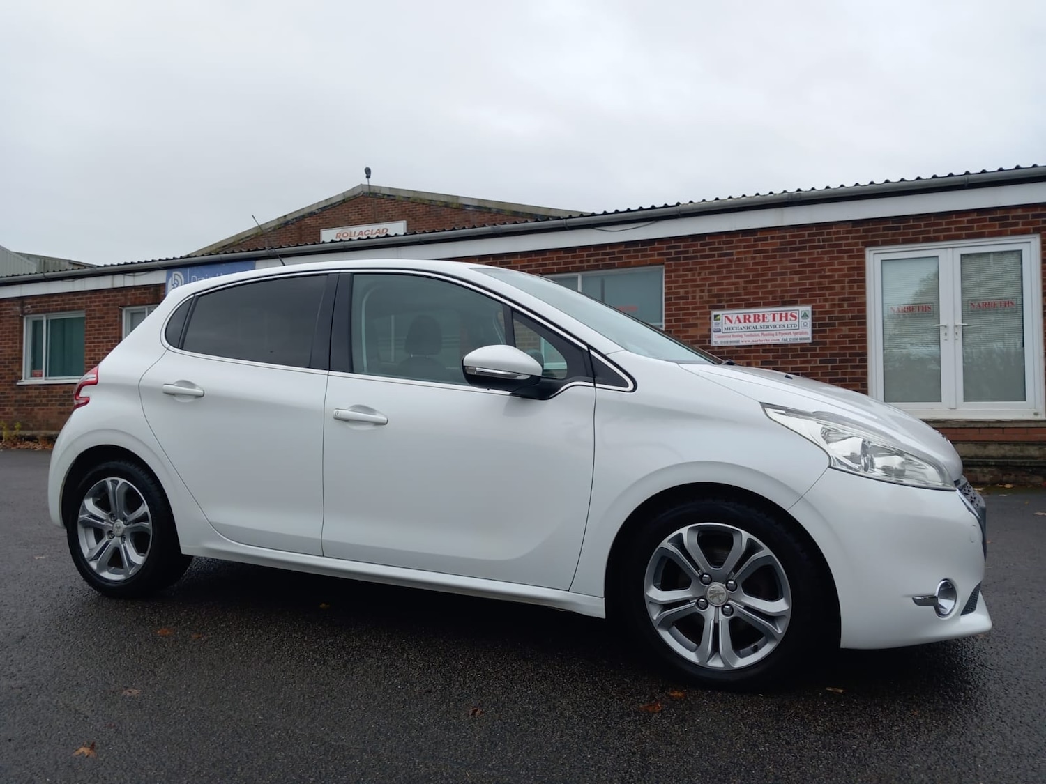 Used Peugeot 208 2012 for sale - 76401956: Photo 17