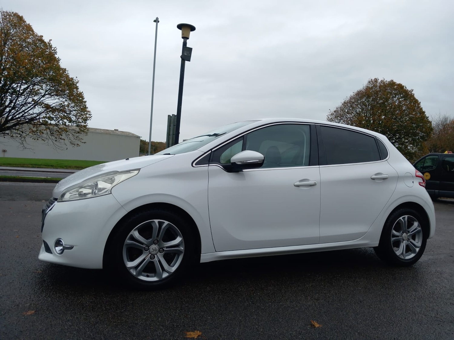 Used Peugeot 208 2012 for sale - 76401956: Photo 18