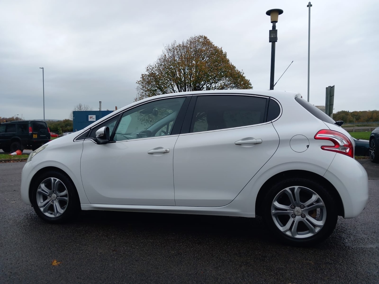 Used Peugeot 208 2012 for sale - 76401956: Photo 20