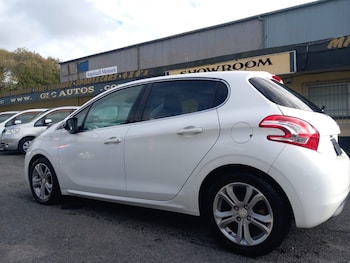 Used Peugeot 208 2012 for sale - 76401956: Photo