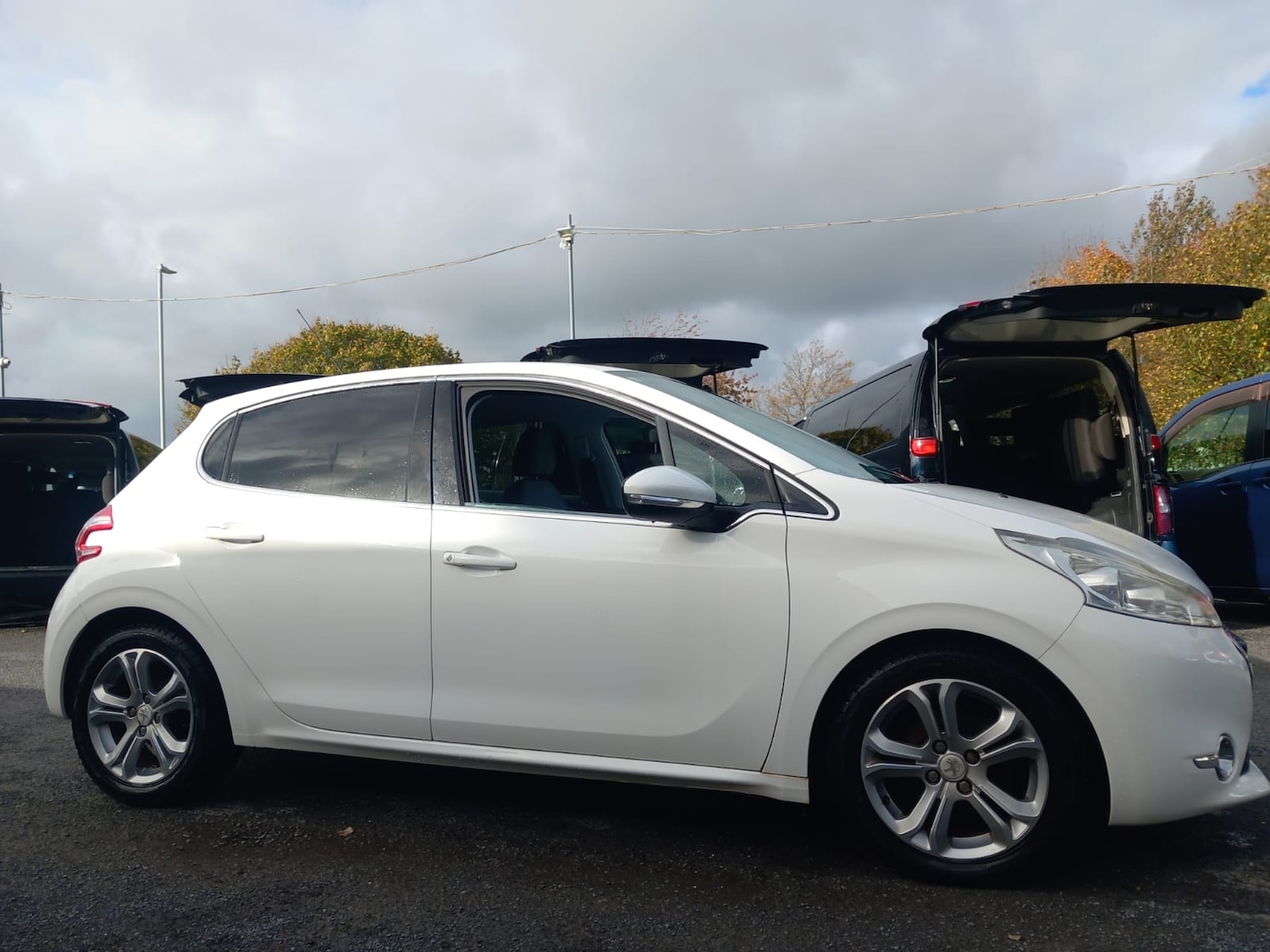 Used Peugeot 208 2012 for sale - 76401956: Photo 8