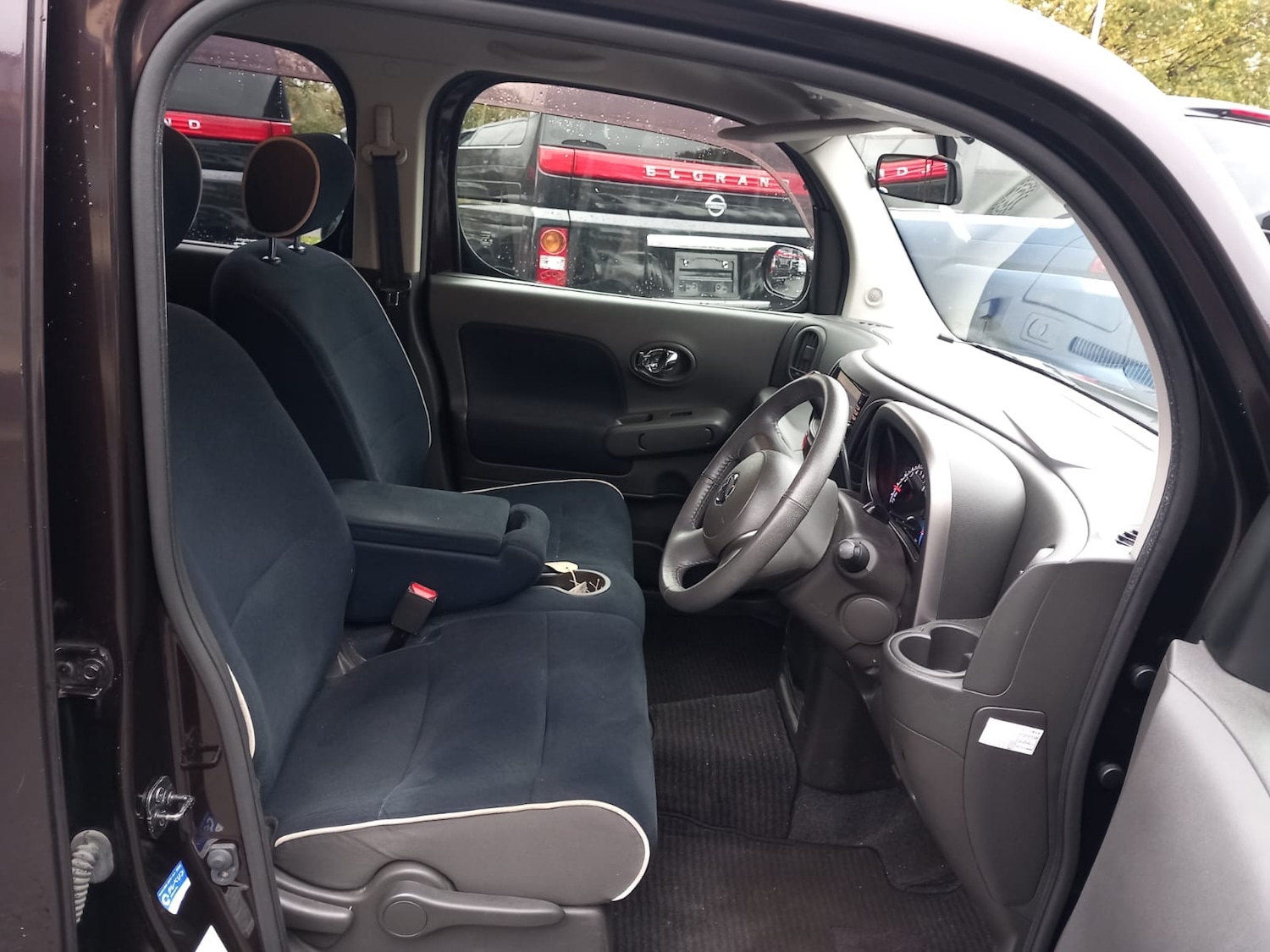 Used Nissan Cube 2012 for sale - 76477580: Photo 2