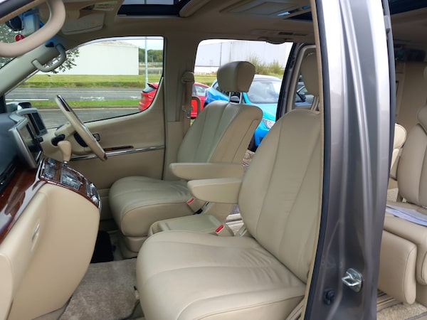 Used Nissan Elgrand 2008 for sale - 76193454: Photo 10