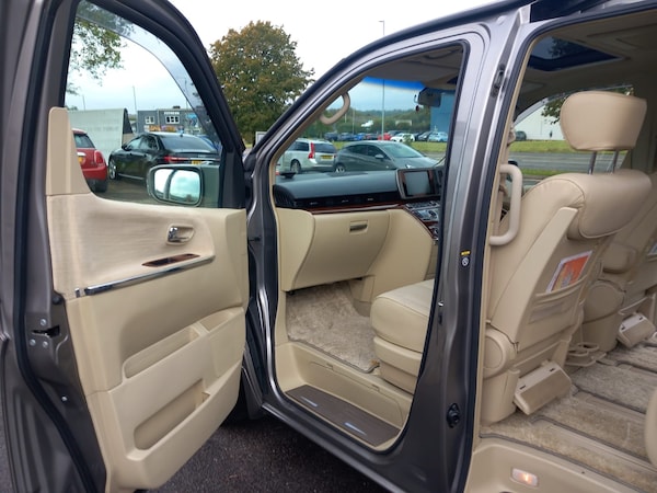 Used Nissan Elgrand 2008 for sale - 76193454: Photo 13