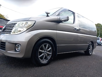 Nissan - Elgrand