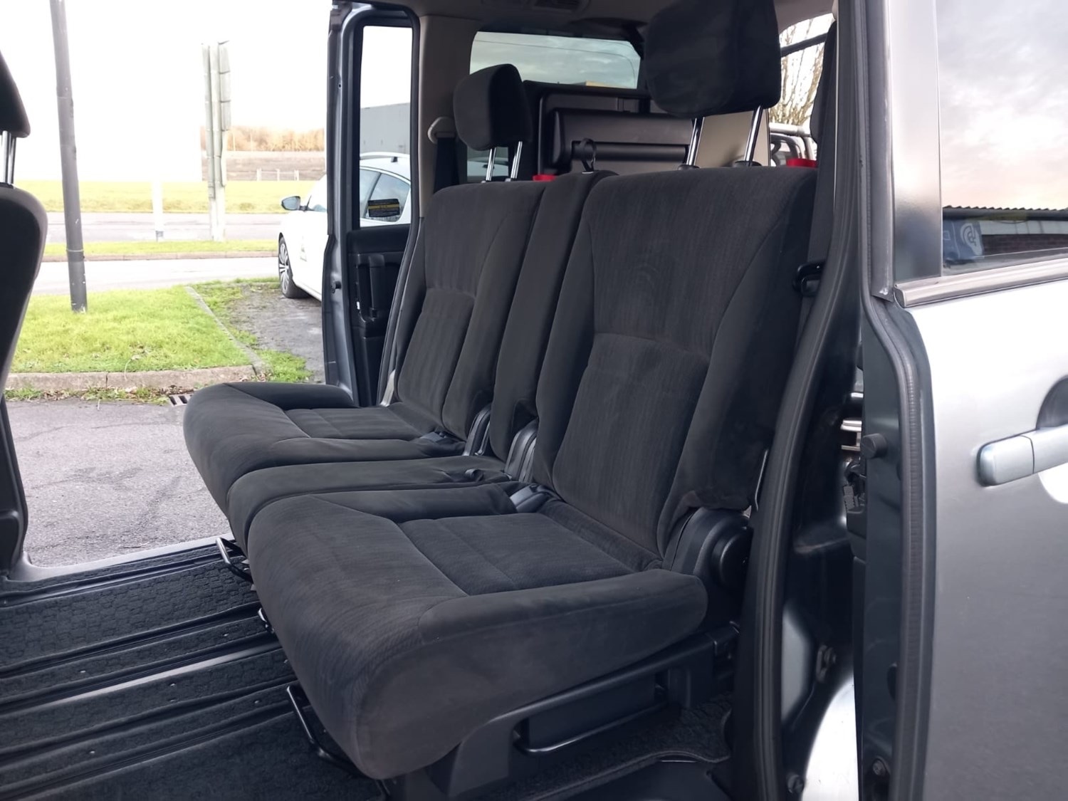 Used Nissan Serena 2008 for sale - 76316484: Photo 25