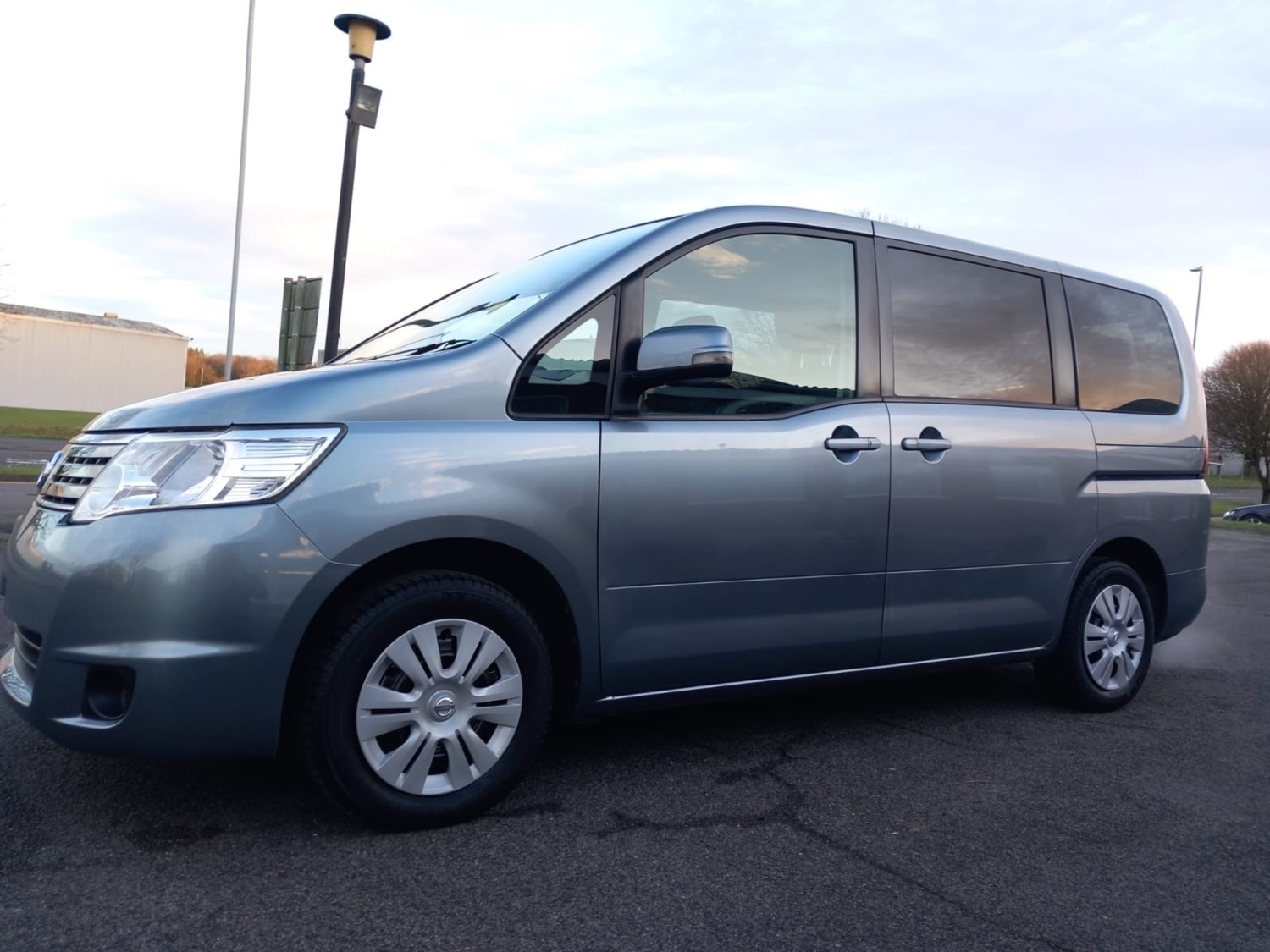 Used Nissan Serena 2008 for sale - 76316484: Photo 4