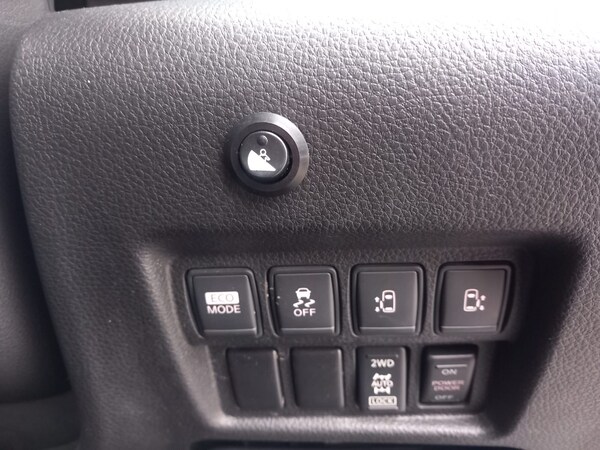 Used Nissan Elgrand 2010 for sale - 71498974: Photo 39