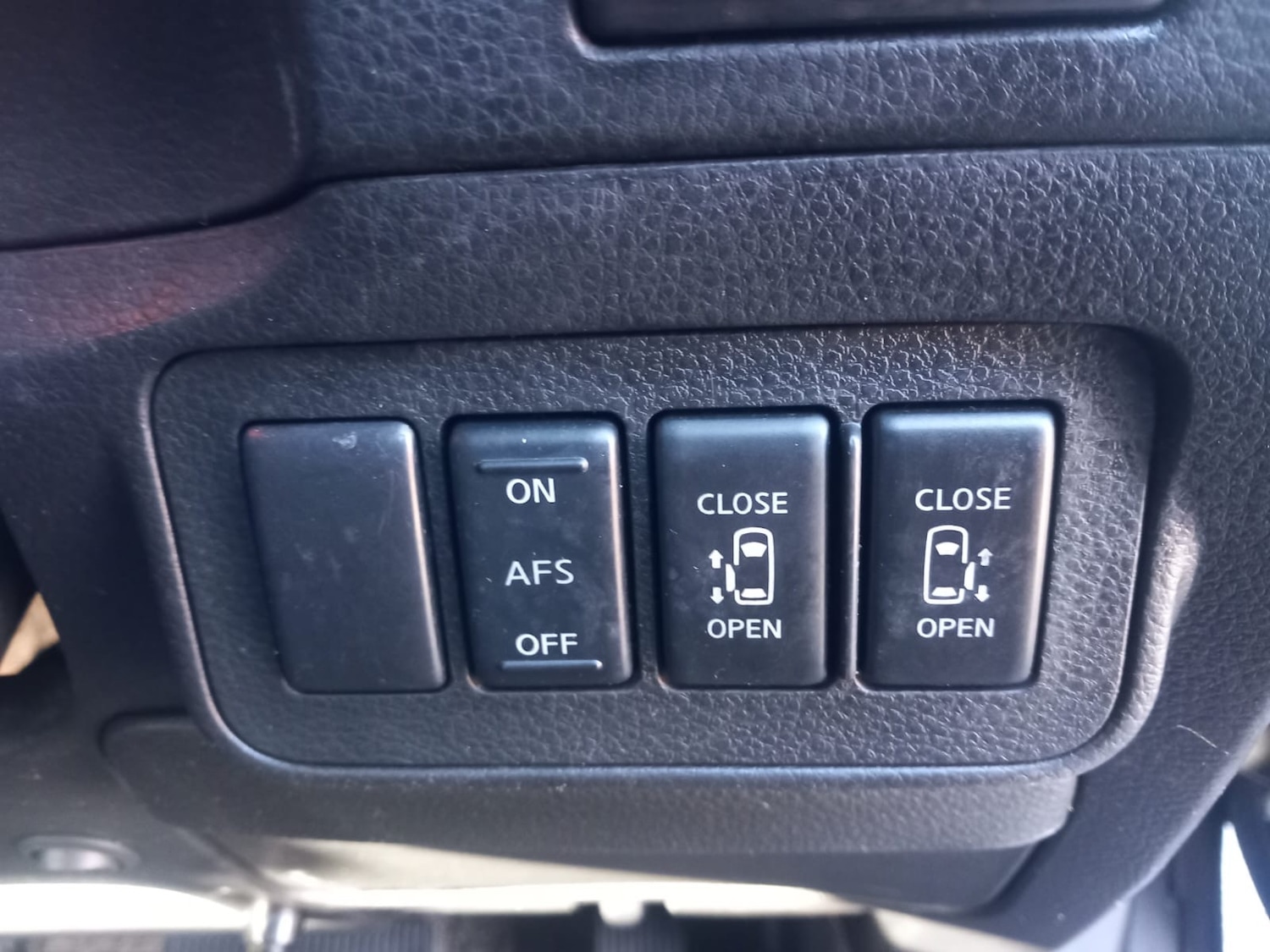 Used Nissan Elgrand 2008 for sale - 76101446: Photo 3