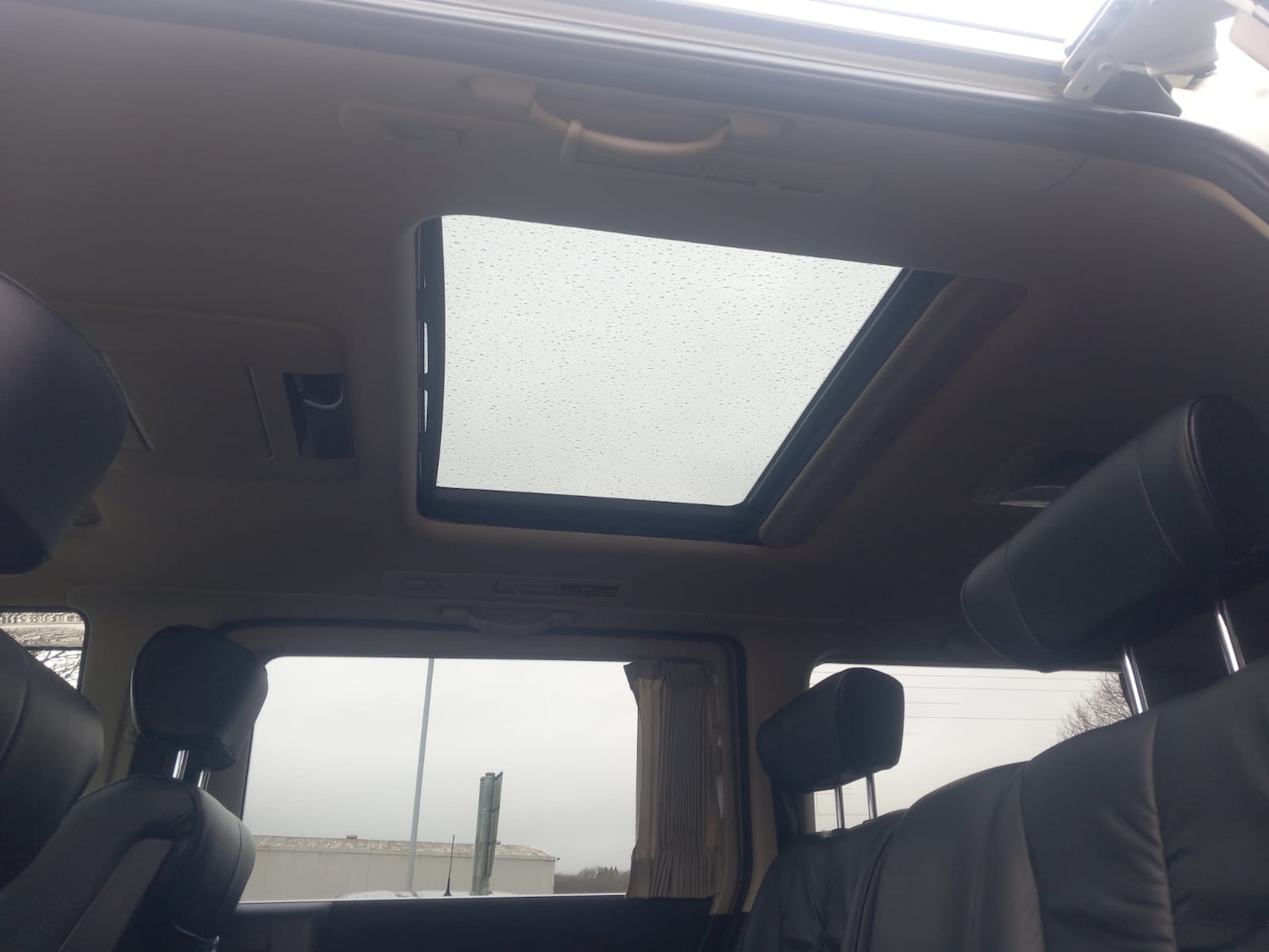 Used Nissan Elgrand 2025 for sale - 77168386: Photo 12