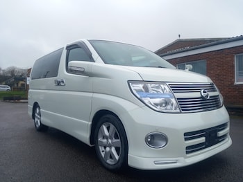 Used Nissan Elgrand 2008 for sale - 77168386: Photo