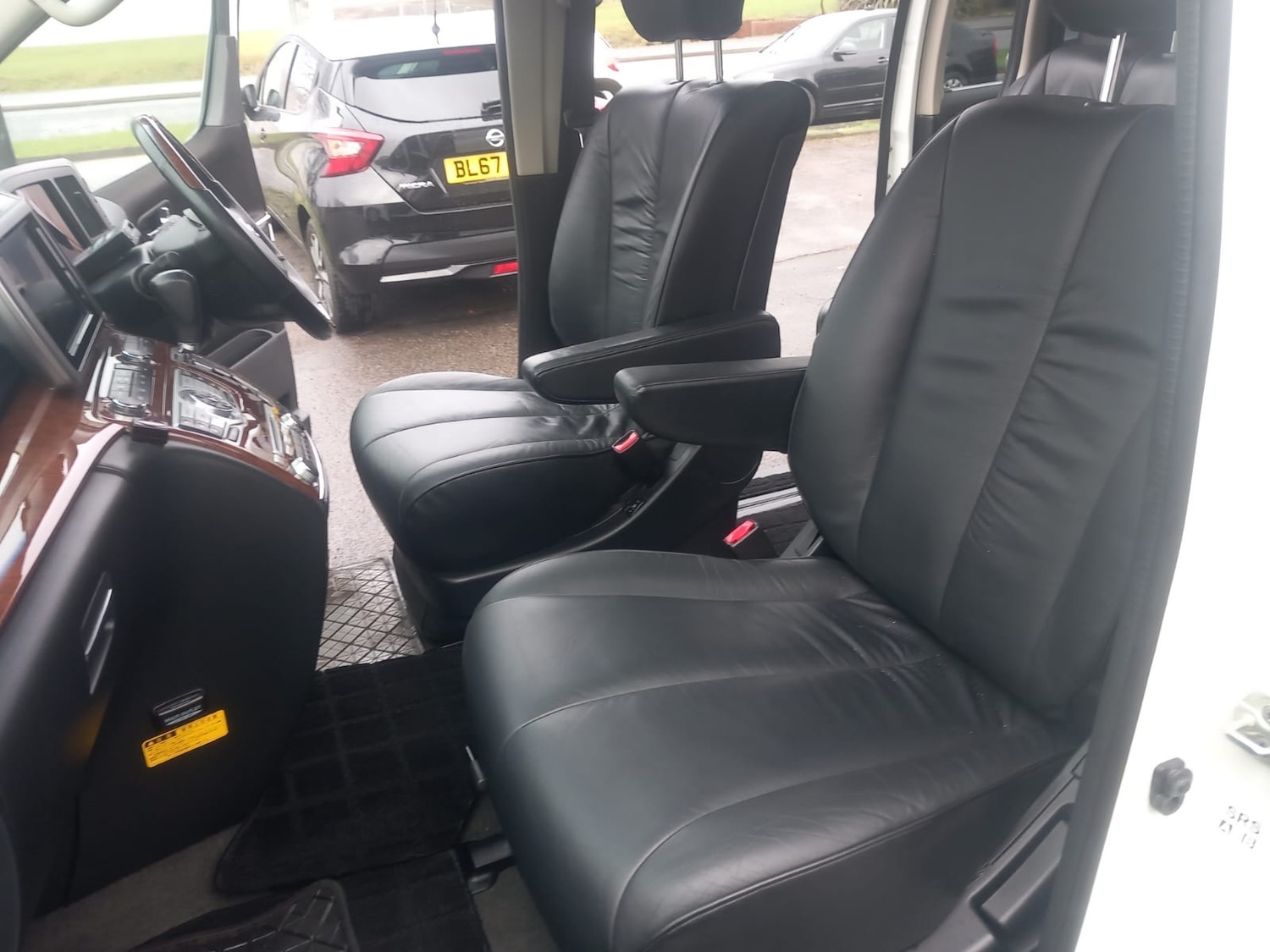 Used Nissan Elgrand 2025 for sale - 77168386: Photo 5