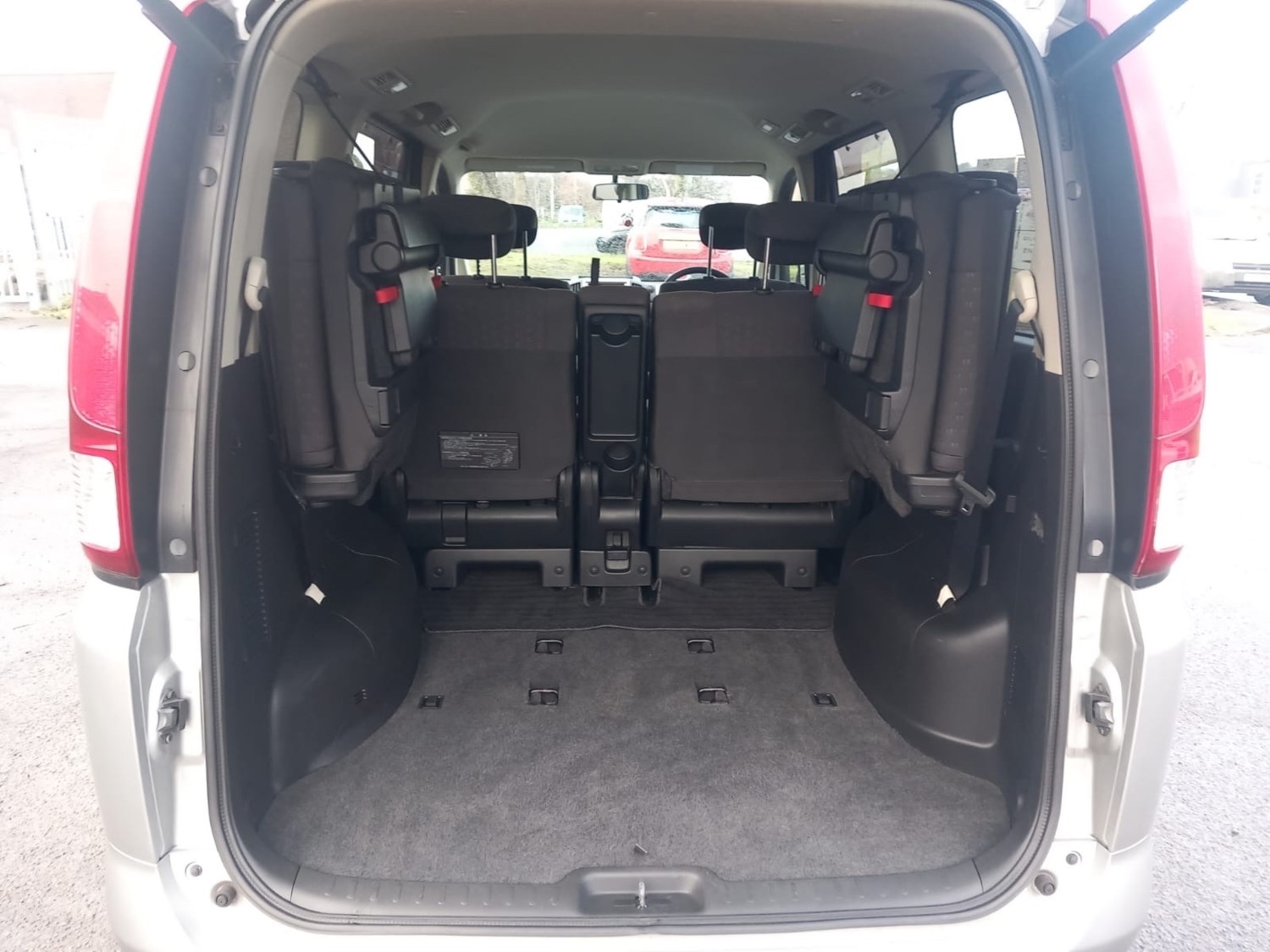 Used Nissan Serena 2007 for sale - 76316451: Photo 11